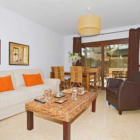 Tinajas Villa *