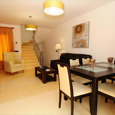Tinajas Villa Corralejo